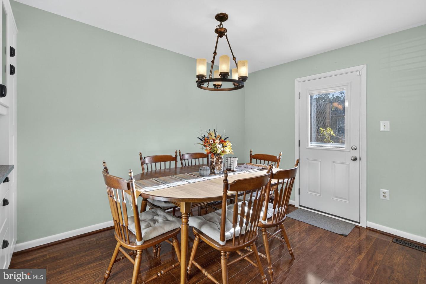 5429 QUEST CT, WOODBRIDGE, Virginia 22193, 3 Bedrooms Bedrooms, ,2 BathroomsBathrooms,Residential,For sale,5429 QUEST CT,VAPW2112292 MLS # VAPW2112292