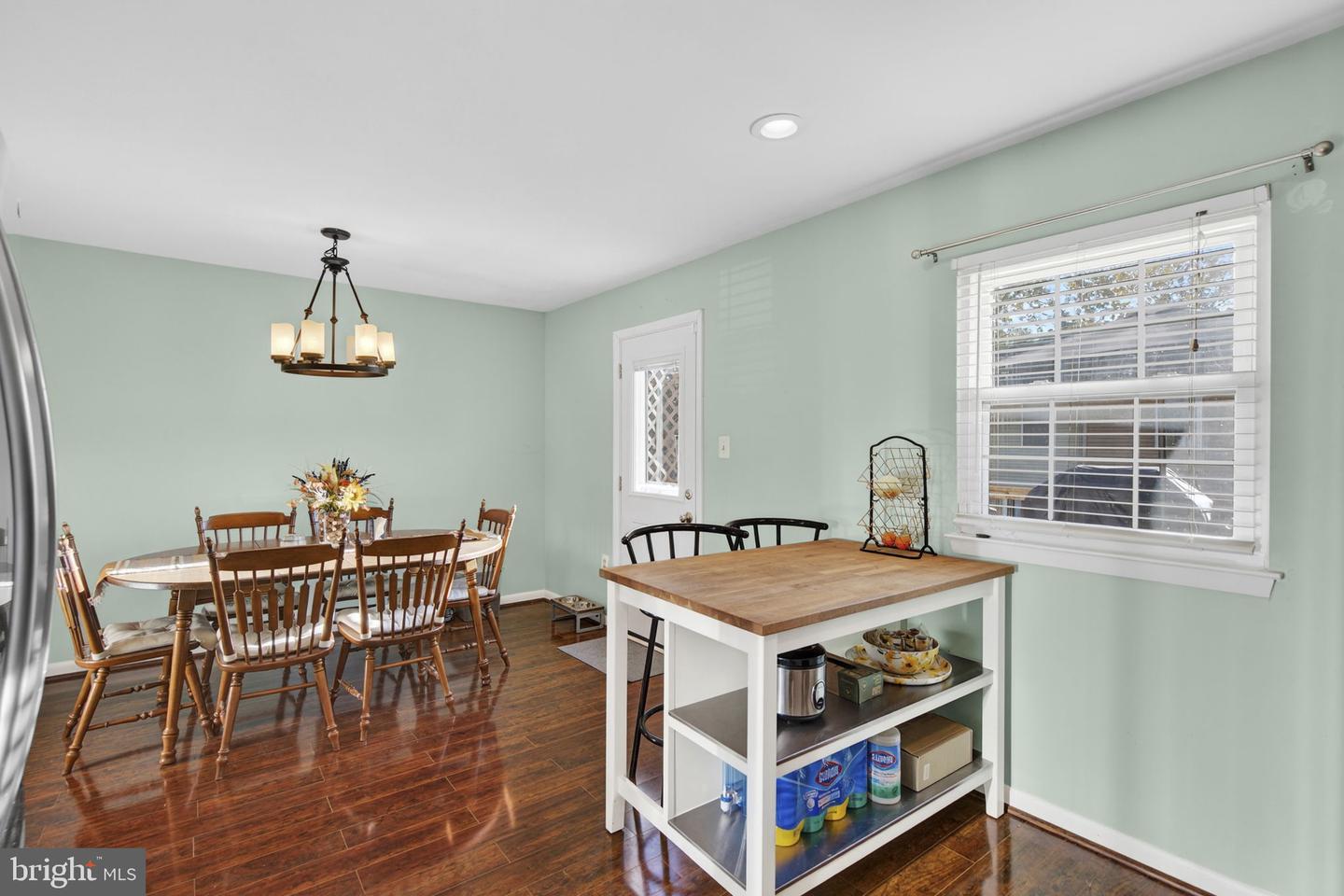 5429 QUEST CT, WOODBRIDGE, Virginia 22193, 3 Bedrooms Bedrooms, ,2 BathroomsBathrooms,Residential,For sale,5429 QUEST CT,VAPW2112292 MLS # VAPW2112292