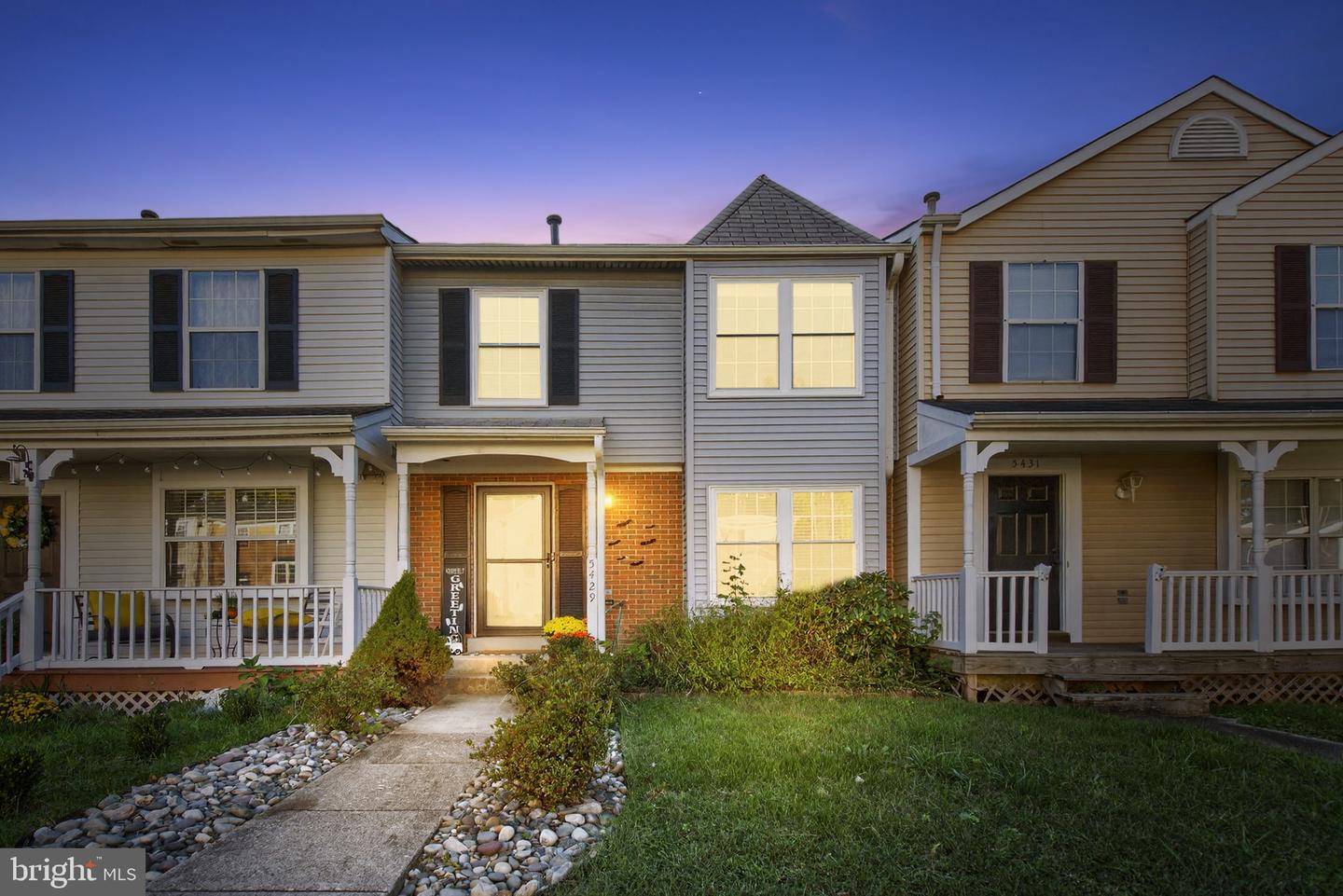 5429 QUEST CT, WOODBRIDGE, Virginia 22193, 3 Bedrooms Bedrooms, ,2 BathroomsBathrooms,Residential,For sale,5429 QUEST CT,VAPW2112292 MLS # VAPW2112292