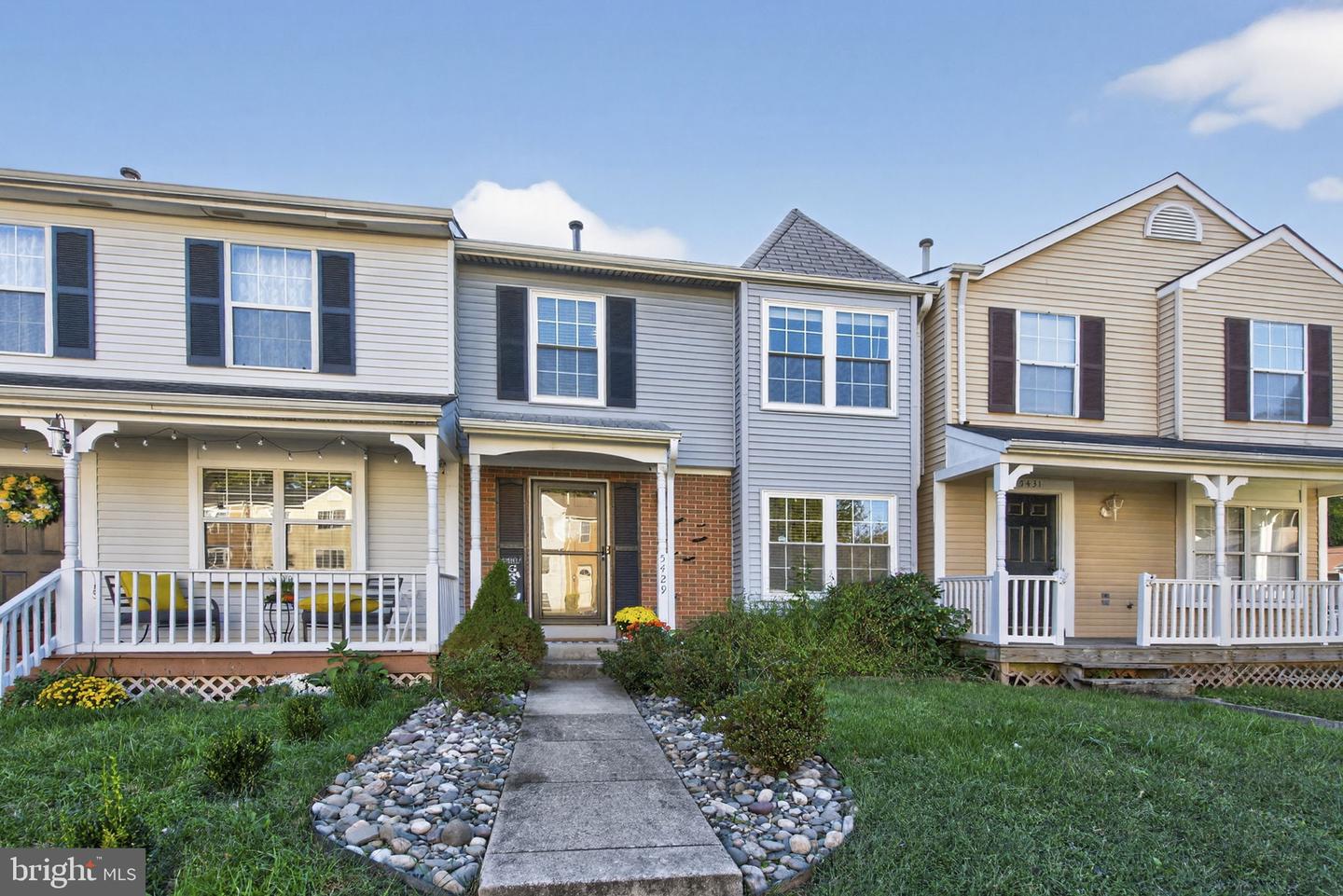 5429 QUEST CT, WOODBRIDGE, Virginia 22193, 3 Bedrooms Bedrooms, ,2 BathroomsBathrooms,Residential,For sale,5429 QUEST CT,VAPW2112292 MLS # VAPW2112292