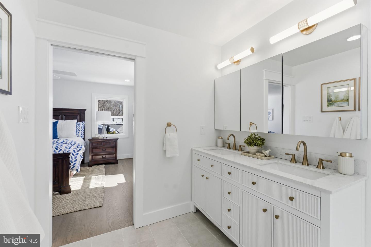 8615 KERRY LN, SPRINGFIELD, Virginia 22152, 4 Bedrooms Bedrooms, ,3 BathroomsBathrooms,Residential,For sale,8615 KERRY LN,VAFX2290438 MLS # VAFX2290438