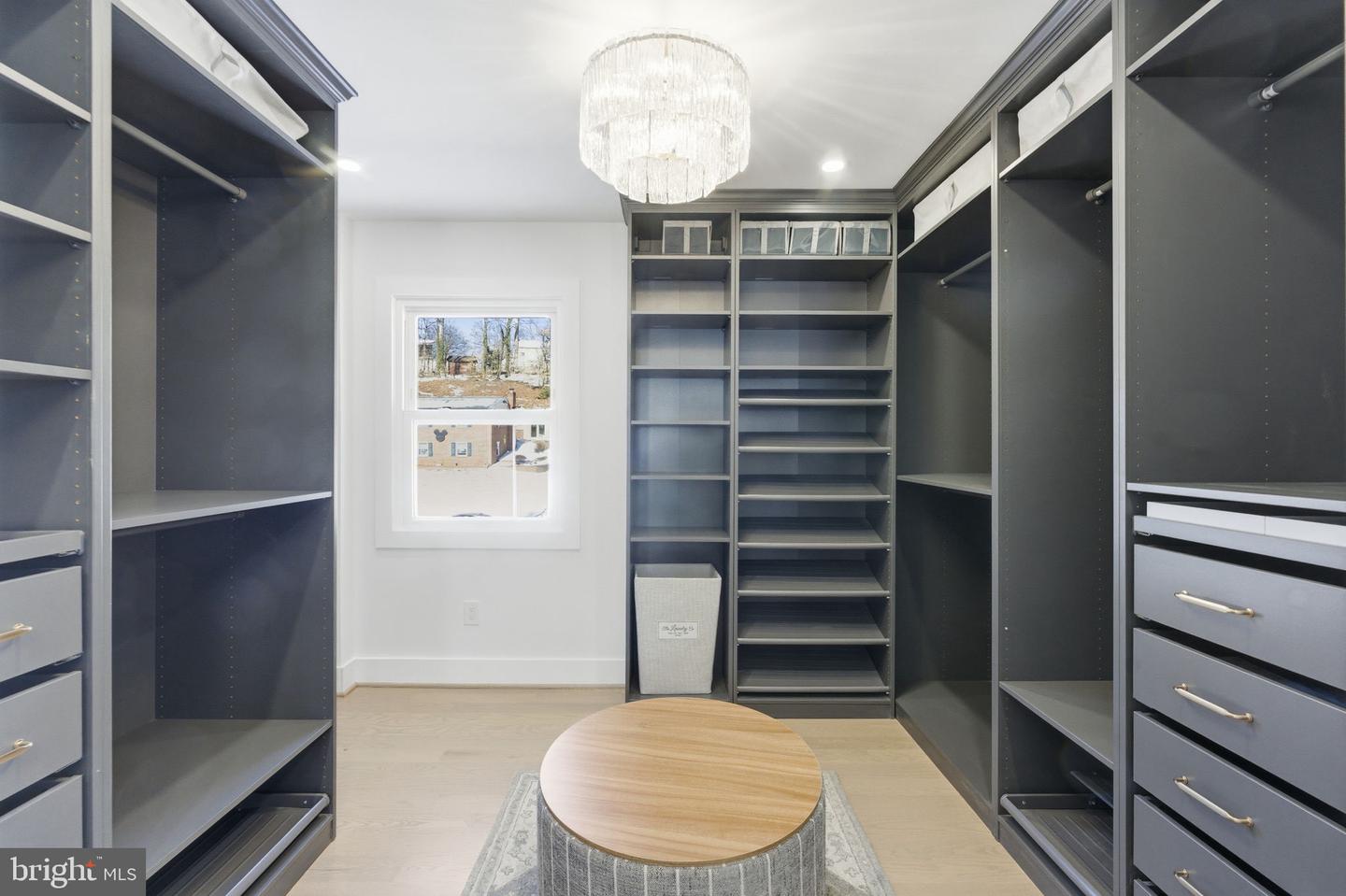 8615 KERRY LN, SPRINGFIELD, Virginia 22152, 4 Bedrooms Bedrooms, ,3 BathroomsBathrooms,Residential,For sale,8615 KERRY LN,VAFX2290438 MLS # VAFX2290438