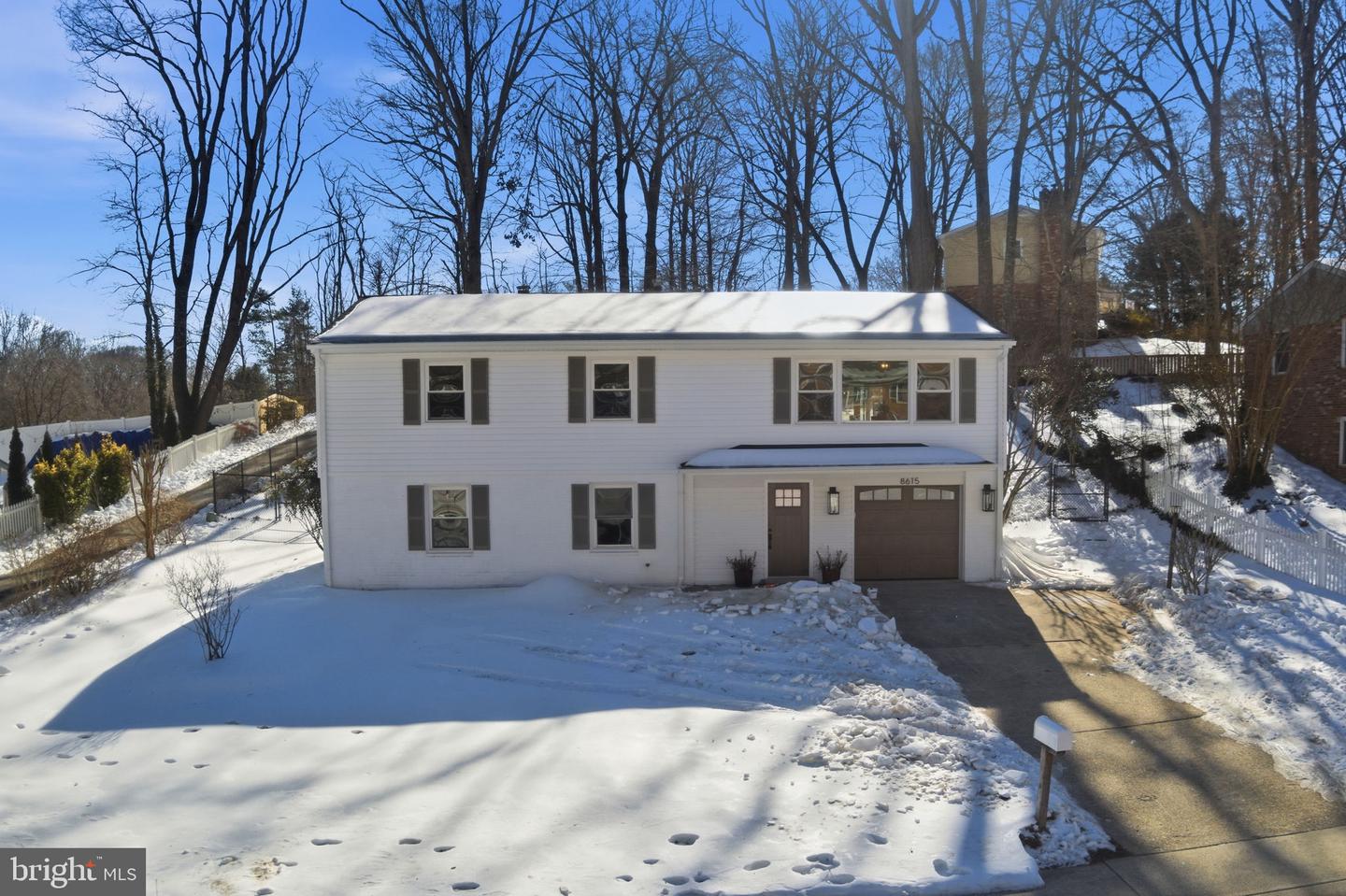 8615 KERRY LN, SPRINGFIELD, Virginia 22152, 4 Bedrooms Bedrooms, ,3 BathroomsBathrooms,Residential,For sale,8615 KERRY LN,VAFX2290438 MLS # VAFX2290438