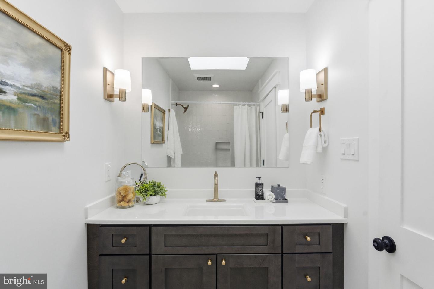 8615 KERRY LN, SPRINGFIELD, Virginia 22152, 4 Bedrooms Bedrooms, ,3 BathroomsBathrooms,Residential,For sale,8615 KERRY LN,VAFX2290438 MLS # VAFX2290438