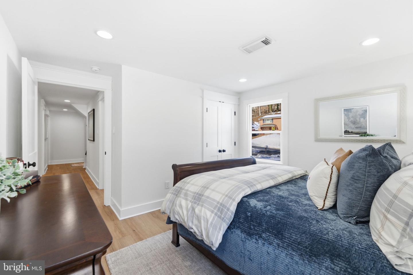 8615 KERRY LN, SPRINGFIELD, Virginia 22152, 4 Bedrooms Bedrooms, ,3 BathroomsBathrooms,Residential,For sale,8615 KERRY LN,VAFX2290438 MLS # VAFX2290438