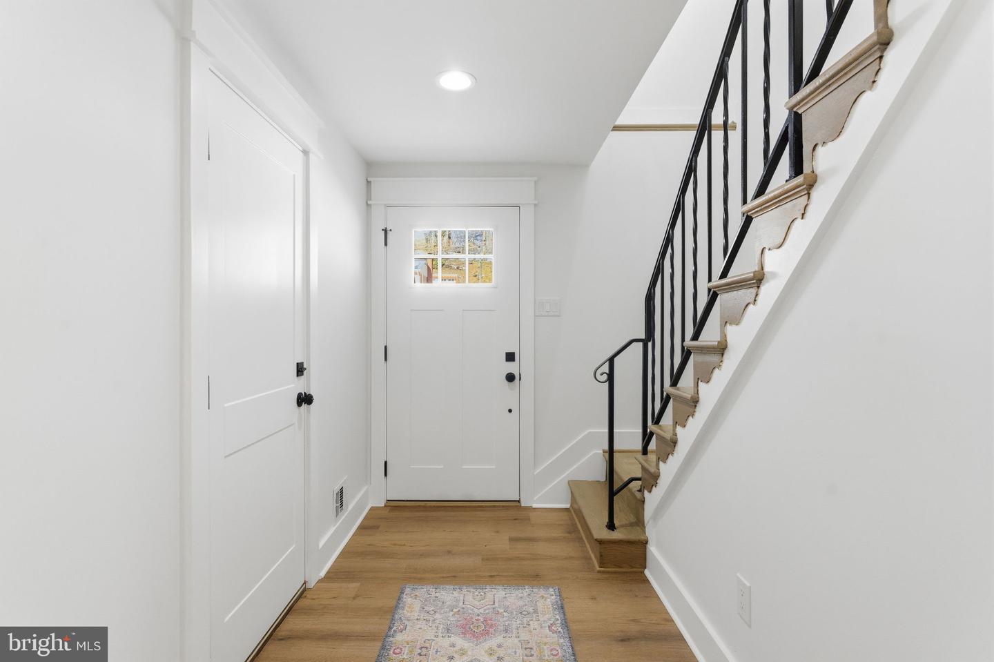 8615 KERRY LN, SPRINGFIELD, Virginia 22152, 4 Bedrooms Bedrooms, ,3 BathroomsBathrooms,Residential,For sale,8615 KERRY LN,VAFX2290438 MLS # VAFX2290438