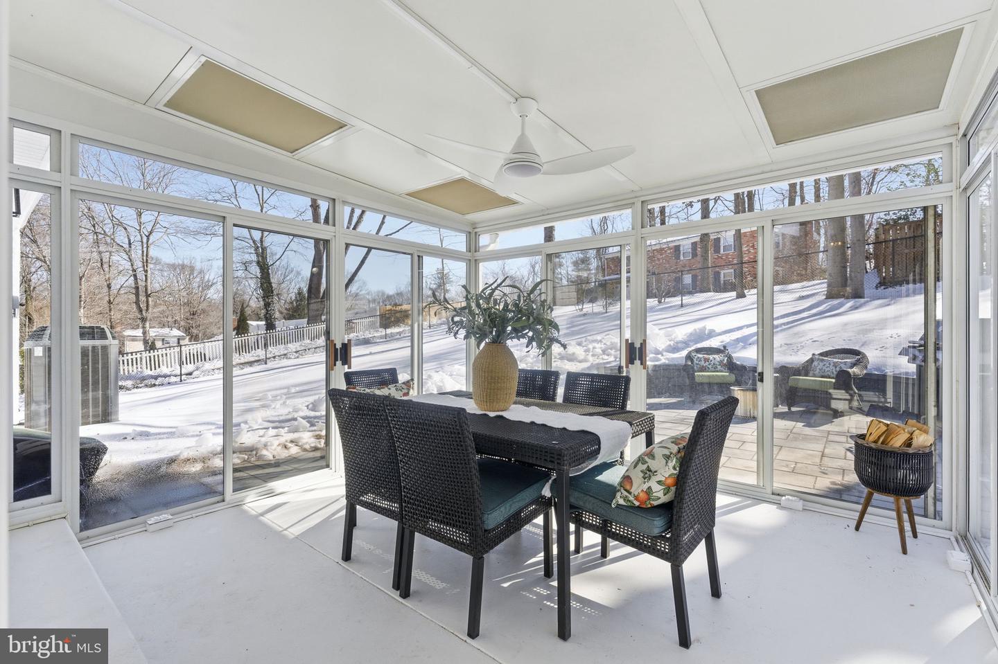 8615 KERRY LN, SPRINGFIELD, Virginia 22152, 4 Bedrooms Bedrooms, ,3 BathroomsBathrooms,Residential,For sale,8615 KERRY LN,VAFX2290438 MLS # VAFX2290438