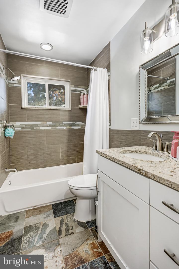 7213 CALAMO ST, SPRINGFIELD, Virginia 22150, 4 Bedrooms Bedrooms, ,3 BathroomsBathrooms,Residential,For sale,7213 CALAMO ST,VAFX2290474 MLS # VAFX2290474 7213 CALAMO ST, SPRINGFIELD, Virginia 22150, 4 Bedrooms Bedrooms, ,3 BathroomsBathrooms,Residential,For sale,7213 CALAMO ST,VAFX2290474 MLS # VAFX2290474