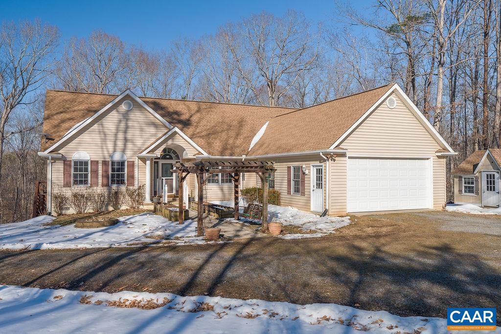 9165 TOTIER CREEK RD, SCOTTSVILLE, Virginia 24590, 3 Bedrooms Bedrooms, ,2 BathroomsBathrooms,Residential,For sale,9165 TOTIER CREEK RD,673220 MLS # 673220