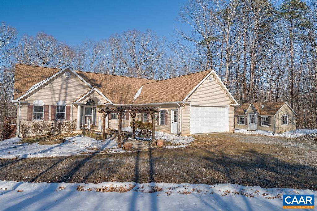 9165 TOTIER CREEK RD, SCOTTSVILLE, Virginia 24590, 3 Bedrooms Bedrooms, ,2 BathroomsBathrooms,Residential,For sale,9165 TOTIER CREEK RD,673220 MLS # 673220