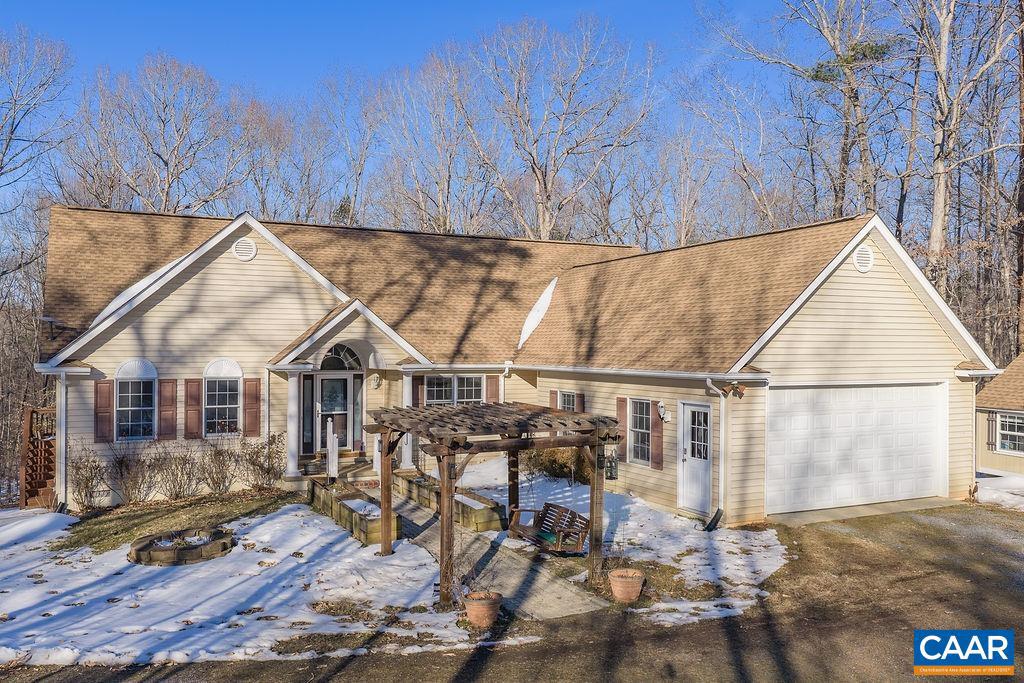 9165 TOTIER CREEK RD, SCOTTSVILLE, Virginia 24590, 3 Bedrooms Bedrooms, ,2 BathroomsBathrooms,Residential,For sale,9165 TOTIER CREEK RD,673220 MLS # 673220