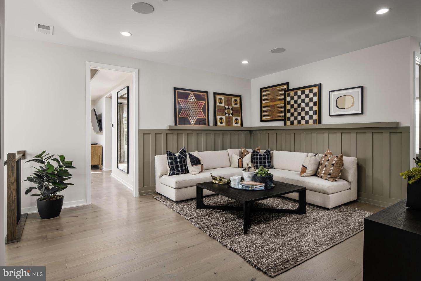 23311 PARKSIDE VILLAGE CIR, ALDIE, Virginia 20105, 6 Bedrooms Bedrooms, ,6 BathroomsBathrooms,Residential,For sale,23311 PARKSIDE VILLAGE CIR,VALO2115734 MLS # VALO2115734