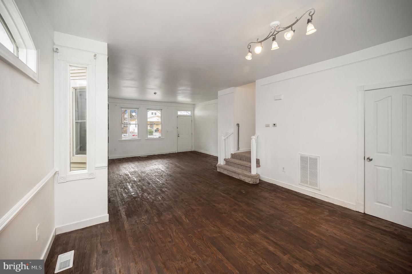 1712 WASHINGTON AVE, FREDERICKSBURG, Virginia 22401, 4 Bedrooms Bedrooms, ,3 BathroomsBathrooms,Residential,For sale,1712 WASHINGTON AVE,VAFB2009652 MLS # VAFB2009652