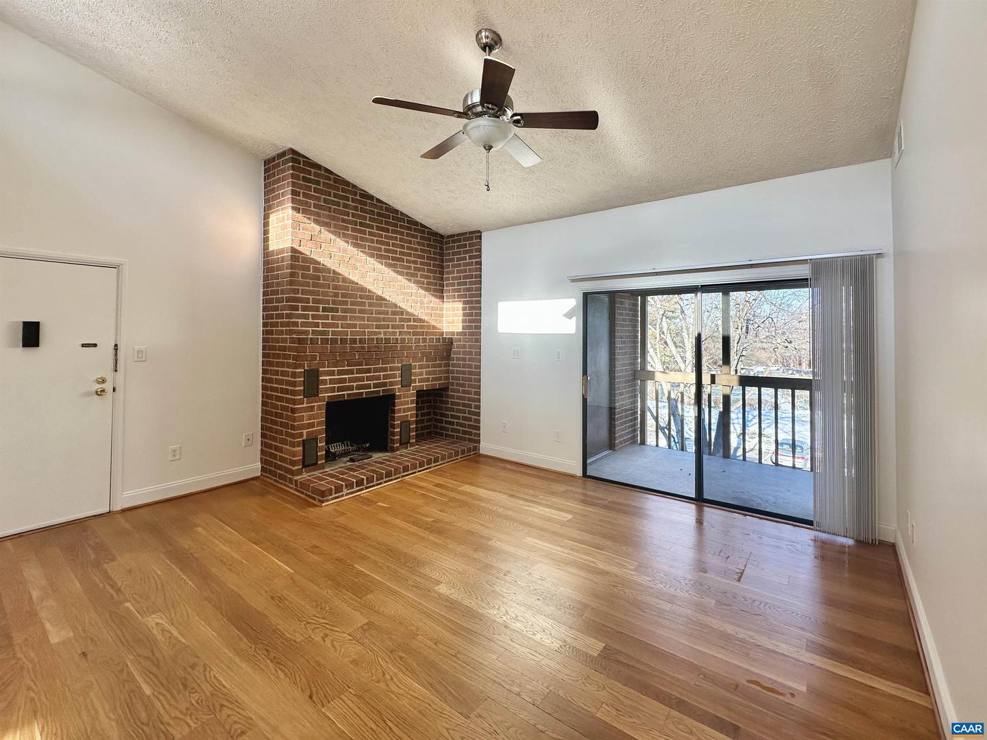 104 TURTLE CREEK RD #9, CHARLOTTESVILLE, Virginia 22901, 2 Bedrooms Bedrooms, ,2 BathroomsBathrooms,Residential,For sale,104 TURTLE CREEK RD #9,673225 MLS # 673225 104 TURTLE CREEK RD #9, CHARLOTTESVILLE, Virginia 22901, 2 Bedrooms Bedrooms, ,2 BathroomsBathrooms,Residential,For sale,104 TURTLE CREEK RD #9,673225 MLS # 673225