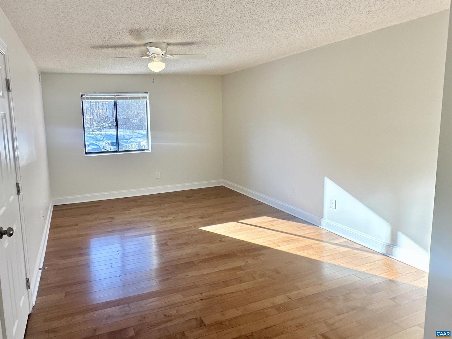 101 TURTLE CREEK RD #5, CHARLOTTESVILLE, Virginia 22901, 2 Bedrooms Bedrooms, ,2 BathroomsBathrooms,Residential,For sale,101 TURTLE CREEK RD #5,673227 MLS # 673227 101 TURTLE CREEK RD #5, CHARLOTTESVILLE, Virginia 22901, 2 Bedrooms Bedrooms, ,2 BathroomsBathrooms,Residential,For sale,101 TURTLE CREEK RD #5,673227 MLS # 673227