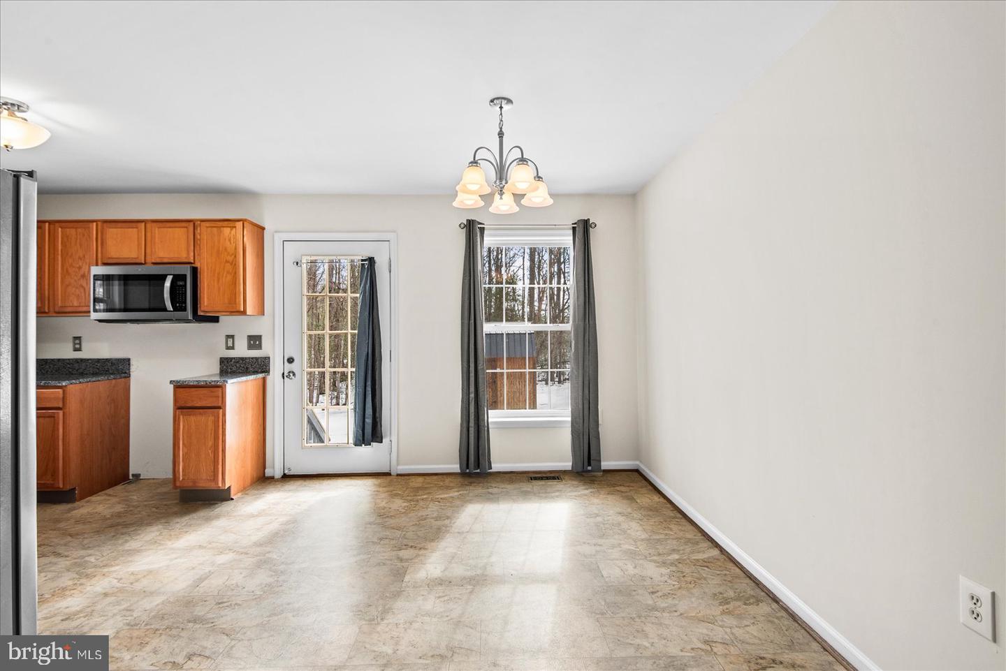 163 AMERICAN DR, RUTHER GLEN, Virginia 22546, 3 Bedrooms Bedrooms, ,2 BathroomsBathrooms,Residential,For sale,163 AMERICAN DR,VACV2009532 MLS # VACV2009532 163 AMERICAN DR, RUTHER GLEN, Virginia 22546, 3 Bedrooms Bedrooms, ,2 BathroomsBathrooms,Residential,For sale,163 AMERICAN DR,VACV2009532 MLS # VACV2009532