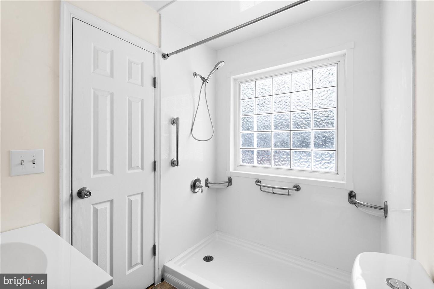 163 AMERICAN DR, RUTHER GLEN, Virginia 22546, 3 Bedrooms Bedrooms, ,2 BathroomsBathrooms,Residential,For sale,163 AMERICAN DR,VACV2009532 MLS # VACV2009532 163 AMERICAN DR, RUTHER GLEN, Virginia 22546, 3 Bedrooms Bedrooms, ,2 BathroomsBathrooms,Residential,For sale,163 AMERICAN DR,VACV2009532 MLS # VACV2009532