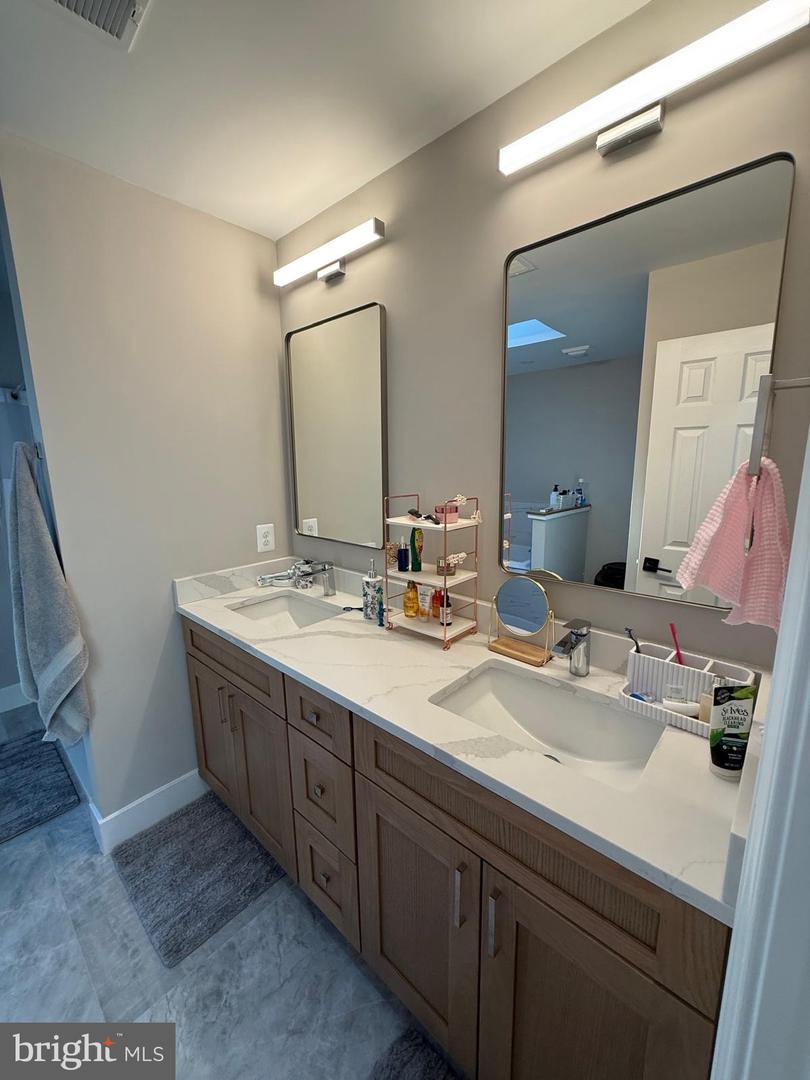 30 WESTHAMPTON CT, STAFFORD, Virginia 22554, 5 Bedrooms Bedrooms, ,3 BathroomsBathrooms,Residential,For sale,30 WESTHAMPTON CT,VAST2045988 MLS # VAST2045988