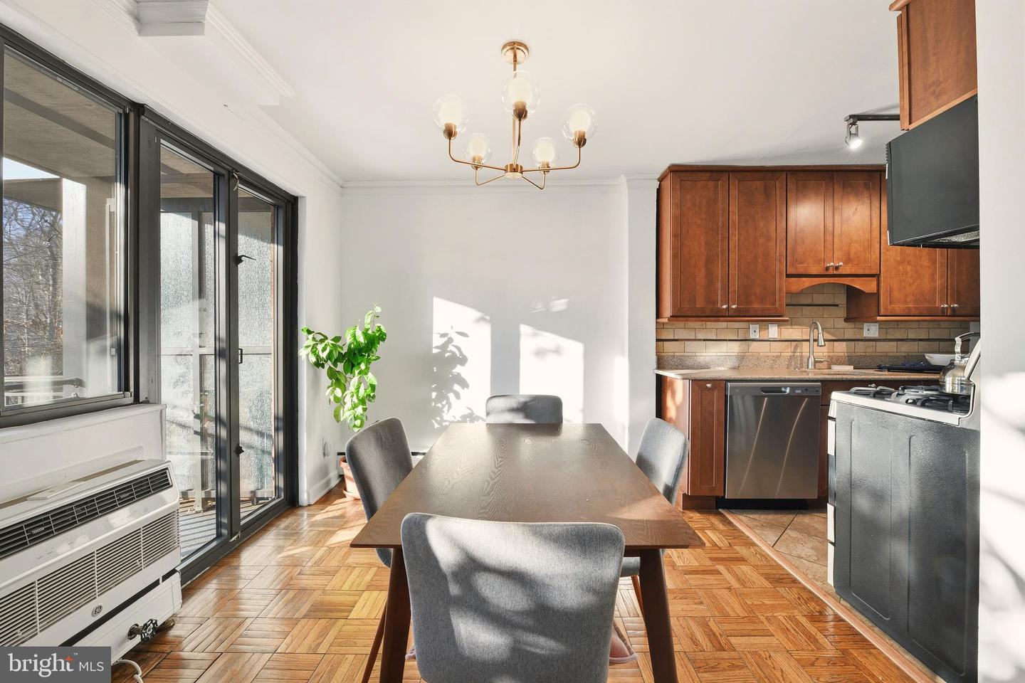 2325 42ND ST NW #204, WASHINGTON, District Of Columbia 20007, 1 Bedroom Bedrooms, ,1 BathroomBathrooms,Residential,For sale,2325 42ND ST NW #204,DCDC2245794 MLS # DCDC2245794 2325 42ND ST NW #204, WASHINGTON, District Of Columbia 20007, 1 Bedroom Bedrooms, ,1 BathroomBathrooms,Residential,For sale,2325 42ND ST NW #204,DCDC2245794 MLS # DCDC2245794