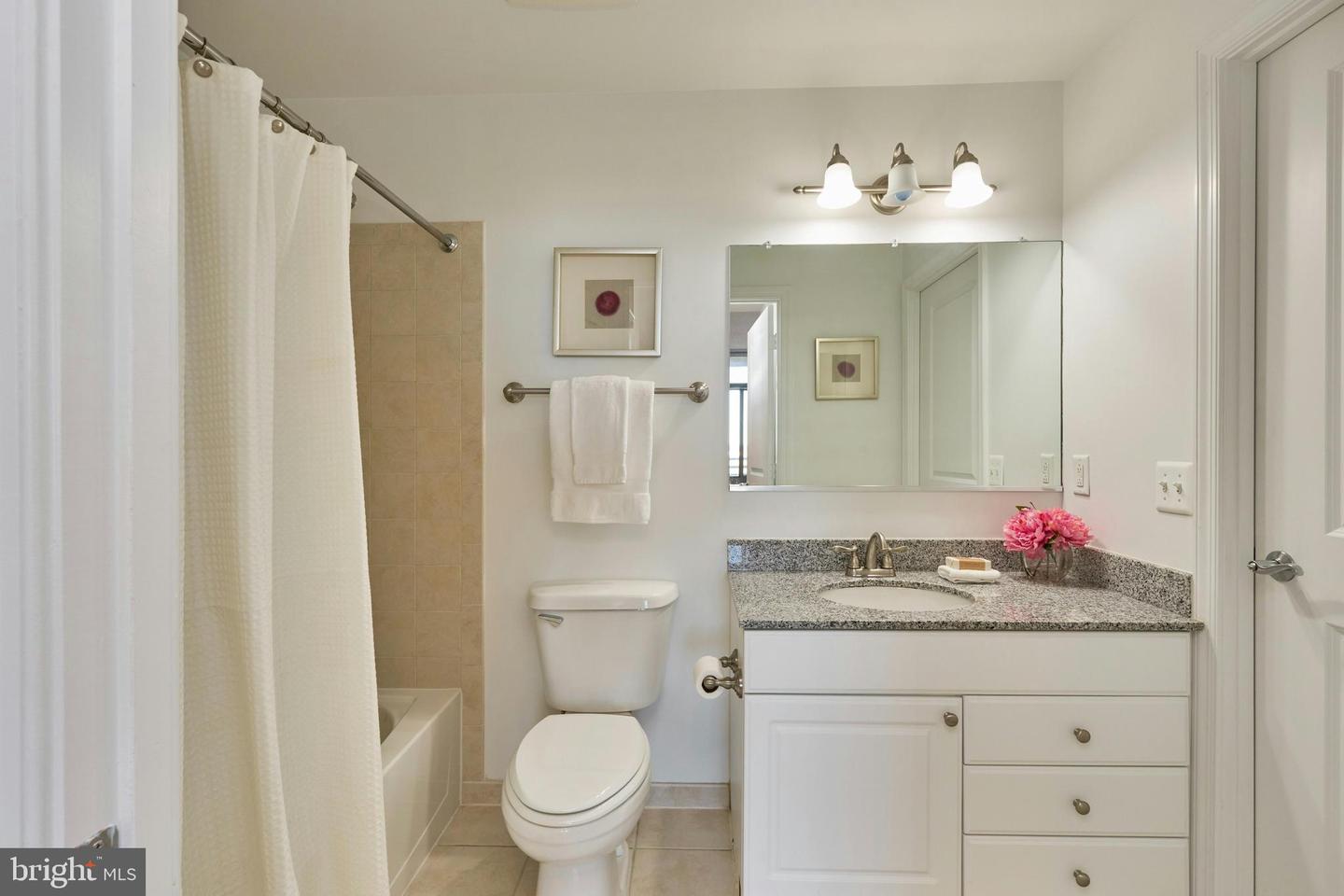 3650 S GLEBE RD S #454, ARLINGTON, Virginia 22202, 2 Bedrooms Bedrooms, ,2 BathroomsBathrooms,Residential,For sale,3650 S GLEBE RD S #454,VAAR2068830 MLS # VAAR2068830