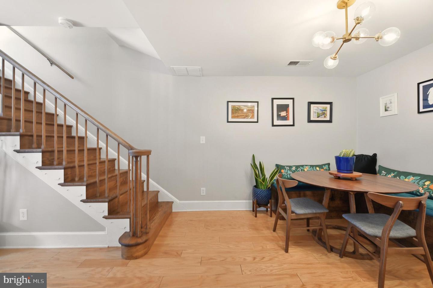 1035 N STAFFORD ST, ARLINGTON, Virginia 22201, 3 Bedrooms Bedrooms, ,2 BathroomsBathrooms,Residential,For sale,1035 N STAFFORD ST,VAAR2068832 MLS # VAAR2068832