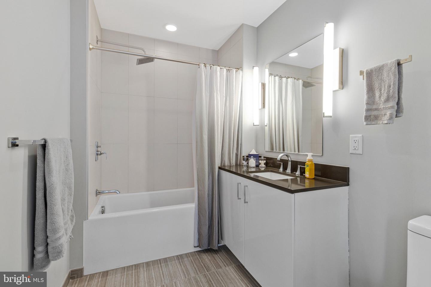 88 V ST SW #801, WASHINGTON, District Of Columbia 20024, 2 Bedrooms Bedrooms, ,2 BathroomsBathrooms,Residential,For sale,88 V ST SW #801,DCDC2245824 MLS # DCDC2245824 88 V ST SW #801, WASHINGTON, District Of Columbia 20024, 2 Bedrooms Bedrooms, ,2 BathroomsBathrooms,Residential,For sale,88 V ST SW #801,DCDC2245824 MLS # DCDC2245824