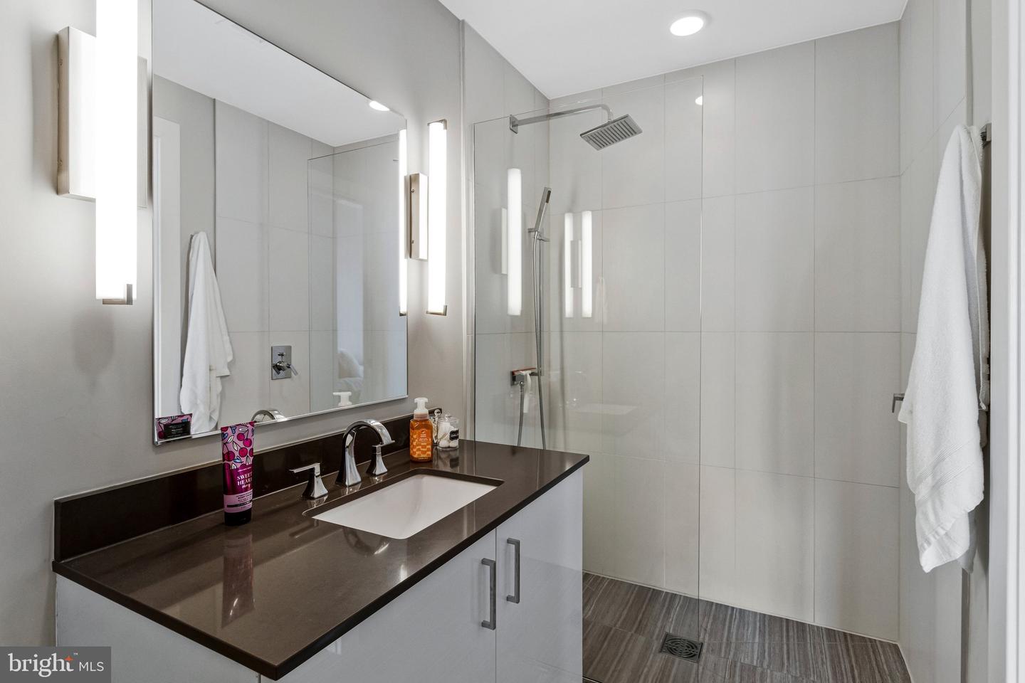 88 V ST SW #801, WASHINGTON, District Of Columbia 20024, 2 Bedrooms Bedrooms, ,2 BathroomsBathrooms,Residential,For sale,88 V ST SW #801,DCDC2245824 MLS # DCDC2245824 88 V ST SW #801, WASHINGTON, District Of Columbia 20024, 2 Bedrooms Bedrooms, ,2 BathroomsBathrooms,Residential,For sale,88 V ST SW #801,DCDC2245824 MLS # DCDC2245824