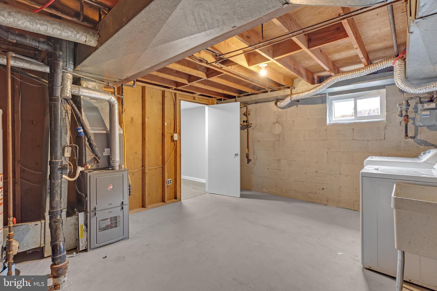 7403 LARNE LN, LORTON, Virginia 22079, 3 Bedrooms Bedrooms, 8 Rooms Rooms,2 BathroomsBathrooms,Residential,For sale,7403 LARNE LN,VAFX2278384 MLS # VAFX2278384