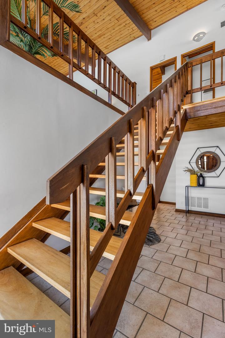 6407 RECREATION LN, FALLS CHURCH, Virginia 22041, 3 Bedrooms Bedrooms, ,2 BathroomsBathrooms,Residential,For sale,6407 RECREATION LN,VAFX2278952 MLS # VAFX2278952