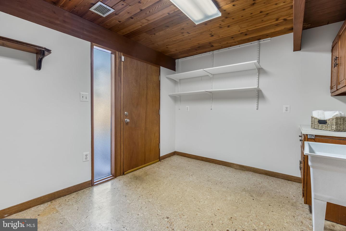 6407 RECREATION LN, FALLS CHURCH, Virginia 22041, 3 Bedrooms Bedrooms, ,2 BathroomsBathrooms,Residential,For sale,6407 RECREATION LN,VAFX2278952 MLS # VAFX2278952