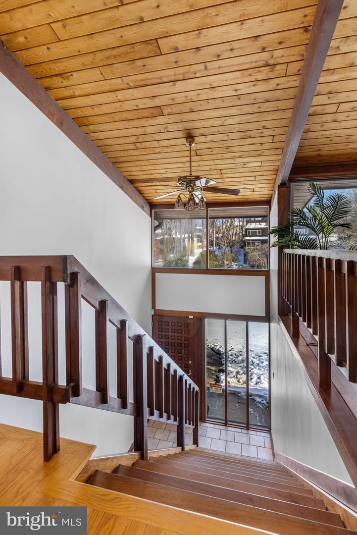 6407 RECREATION LN, FALLS CHURCH, Virginia 22041, 3 Bedrooms Bedrooms, ,2 BathroomsBathrooms,Residential,For sale,6407 RECREATION LN,VAFX2278952 MLS # VAFX2278952