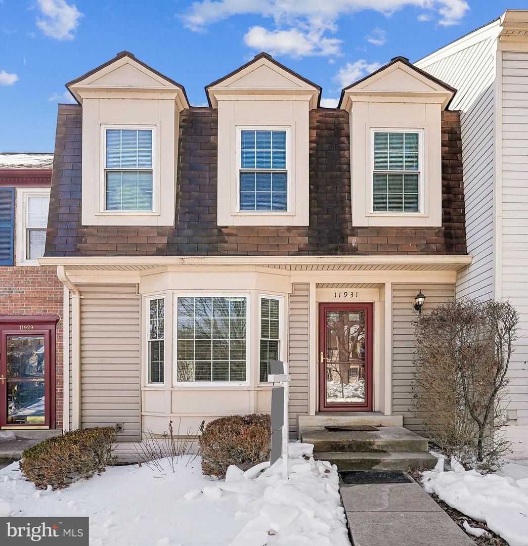 11931 SENTINEL POINT CT, RESTON, Virginia 20191, 3 Bedrooms Bedrooms, 8 Rooms Rooms,2 BathroomsBathrooms,Residential,For sale,11931 SENTINEL POINT CT,VAFX2283980 MLS # VAFX2283980