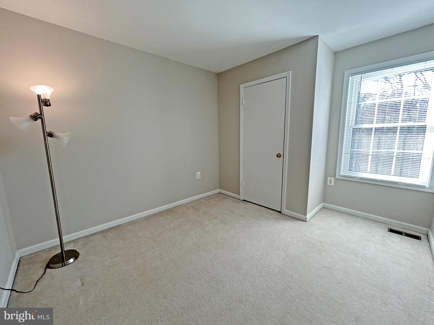 11931 SENTINEL POINT CT, RESTON, Virginia 20191, 3 Bedrooms Bedrooms, 8 Rooms Rooms,2 BathroomsBathrooms,Residential,For sale,11931 SENTINEL POINT CT,VAFX2283980 MLS # VAFX2283980