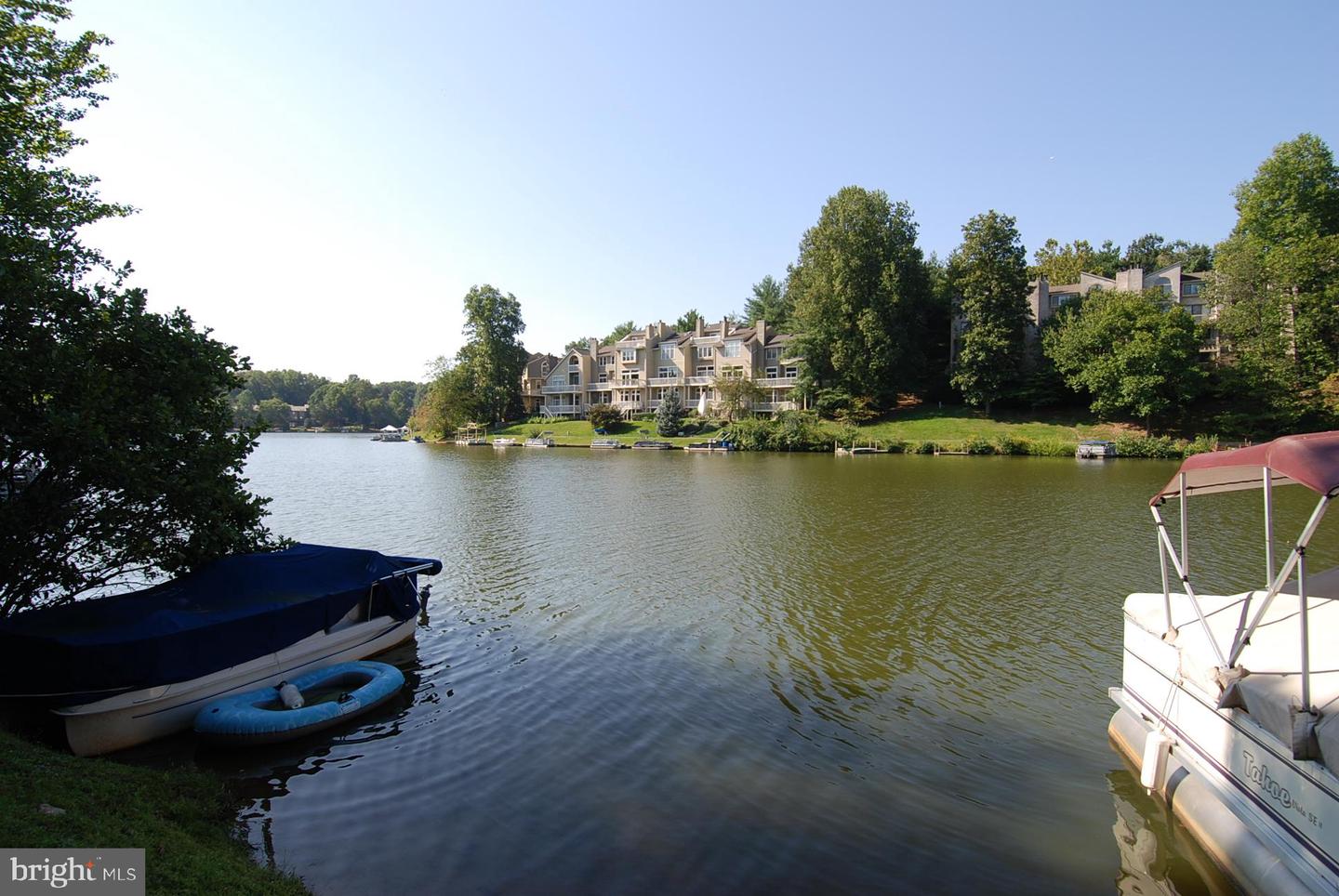 11931 SENTINEL POINT CT, RESTON, Virginia 20191, 3 Bedrooms Bedrooms, 8 Rooms Rooms,2 BathroomsBathrooms,Residential,For sale,11931 SENTINEL POINT CT,VAFX2283980 MLS # VAFX2283980