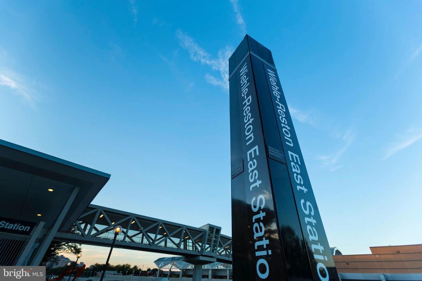 11931 SENTINEL POINT CT, RESTON, Virginia 20191, 3 Bedrooms Bedrooms, 8 Rooms Rooms,2 BathroomsBathrooms,Residential,For sale,11931 SENTINEL POINT CT,VAFX2283980 MLS # VAFX2283980