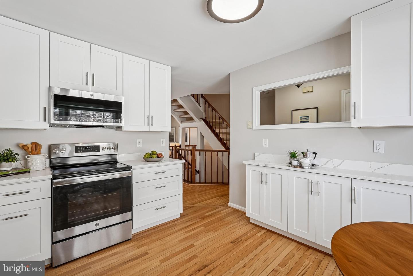 11931 SENTINEL POINT CT, RESTON, Virginia 20191, 3 Bedrooms Bedrooms, 8 Rooms Rooms,2 BathroomsBathrooms,Residential,For sale,11931 SENTINEL POINT CT,VAFX2283980 MLS # VAFX2283980