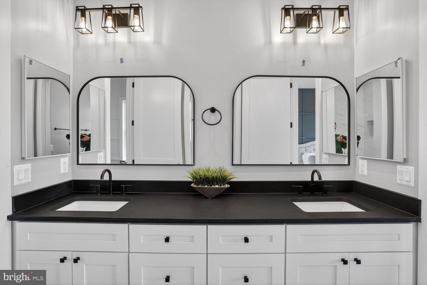 393 ROCK ISLAND RIDGE, LAKE ANNA, MINERAL, Virginia 23117, 6 Bedrooms Bedrooms, ,4 BathroomsBathrooms,Residential,For sale,393 ROCK ISLAND RIDGE, LAKE ANNA,VALA2009244 MLS # VALA2009244 393 ROCK ISLAND RIDGE, LAKE ANNA, MINERAL, Virginia 23117, 6 Bedrooms Bedrooms, ,4 BathroomsBathrooms,Residential,For sale,393 ROCK ISLAND RIDGE, LAKE ANNA,VALA2009244 MLS # VALA2009244