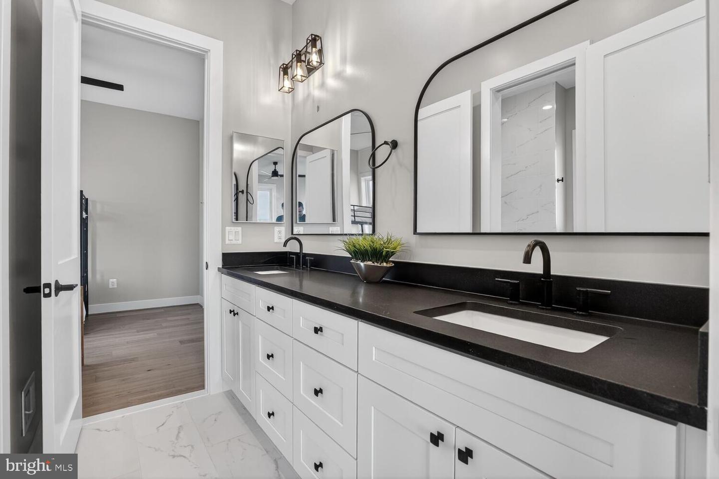 393 ROCK ISLAND RIDGE, LAKE ANNA, MINERAL, Virginia 23117, 6 Bedrooms Bedrooms, ,4 BathroomsBathrooms,Residential,For sale,393 ROCK ISLAND RIDGE, LAKE ANNA,VALA2009244 MLS # VALA2009244 393 ROCK ISLAND RIDGE, LAKE ANNA, MINERAL, Virginia 23117, 6 Bedrooms Bedrooms, ,4 BathroomsBathrooms,Residential,For sale,393 ROCK ISLAND RIDGE, LAKE ANNA,VALA2009244 MLS # VALA2009244