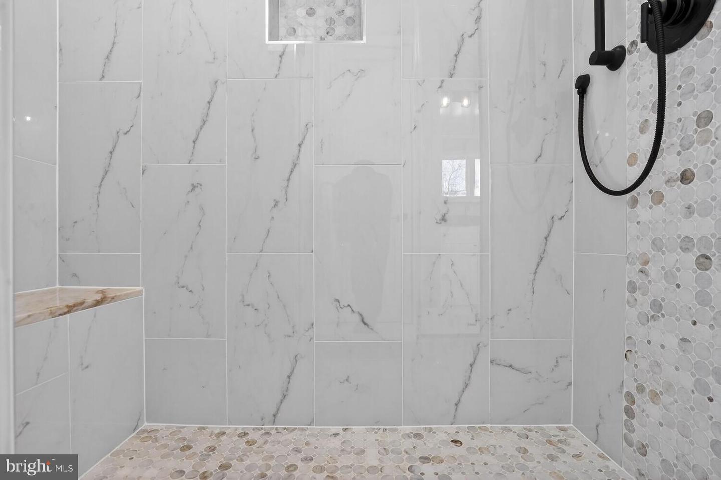 393 ROCK ISLAND RIDGE, LAKE ANNA, MINERAL, Virginia 23117, 6 Bedrooms Bedrooms, ,4 BathroomsBathrooms,Residential,For sale,393 ROCK ISLAND RIDGE, LAKE ANNA,VALA2009244 MLS # VALA2009244 393 ROCK ISLAND RIDGE, LAKE ANNA, MINERAL, Virginia 23117, 6 Bedrooms Bedrooms, ,4 BathroomsBathrooms,Residential,For sale,393 ROCK ISLAND RIDGE, LAKE ANNA,VALA2009244 MLS # VALA2009244