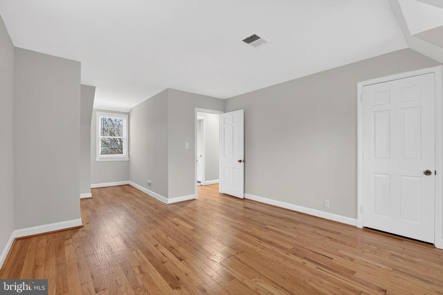 3495 S WAKEFIELD ST, ARLINGTON, Virginia 22206, 1 Bedroom Bedrooms, 8 Rooms Rooms,2 BathroomsBathrooms,Residential,For sale,3495 S WAKEFIELD ST,VAAR2068420 MLS # VAAR2068420 3495 S WAKEFIELD ST, ARLINGTON, Virginia 22206, 1 Bedroom Bedrooms, 8 Rooms Rooms,2 BathroomsBathrooms,Residential,For sale,3495 S WAKEFIELD ST,VAAR2068420 MLS # VAAR2068420