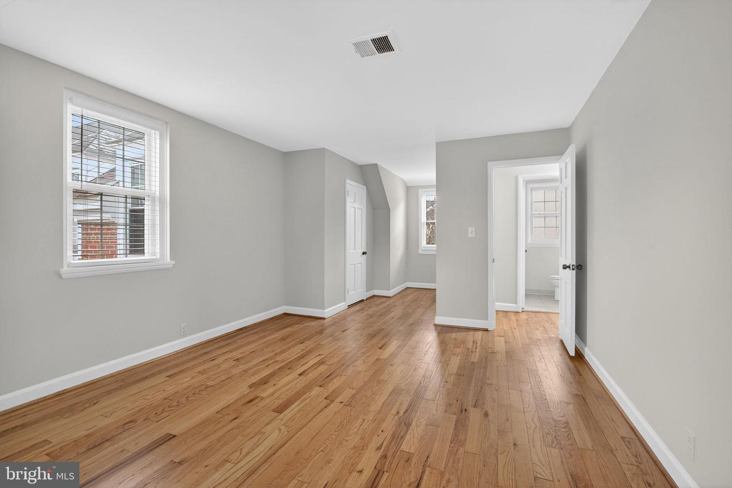 3495 S WAKEFIELD ST, ARLINGTON, Virginia 22206, 1 Bedroom Bedrooms, 8 Rooms Rooms,2 BathroomsBathrooms,Residential,For sale,3495 S WAKEFIELD ST,VAAR2068420 MLS # VAAR2068420 3495 S WAKEFIELD ST, ARLINGTON, Virginia 22206, 1 Bedroom Bedrooms, 8 Rooms Rooms,2 BathroomsBathrooms,Residential,For sale,3495 S WAKEFIELD ST,VAAR2068420 MLS # VAAR2068420