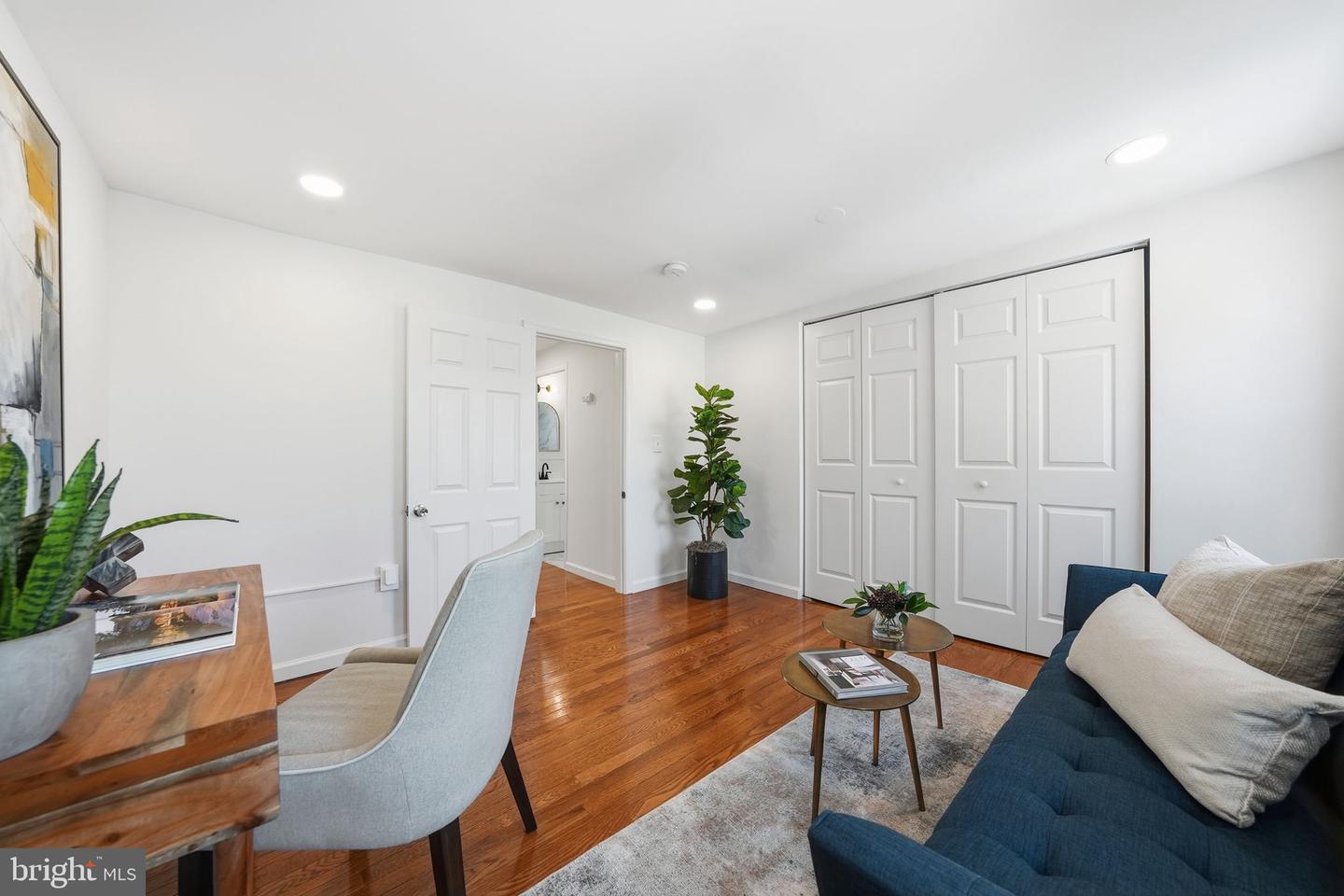 602 N ALFRED ST, ALEXANDRIA, Virginia 22314, 2 Bedrooms Bedrooms, ,2 BathroomsBathrooms,Residential,For sale,602 N ALFRED ST,VAAX2053760 MLS # VAAX2053760
