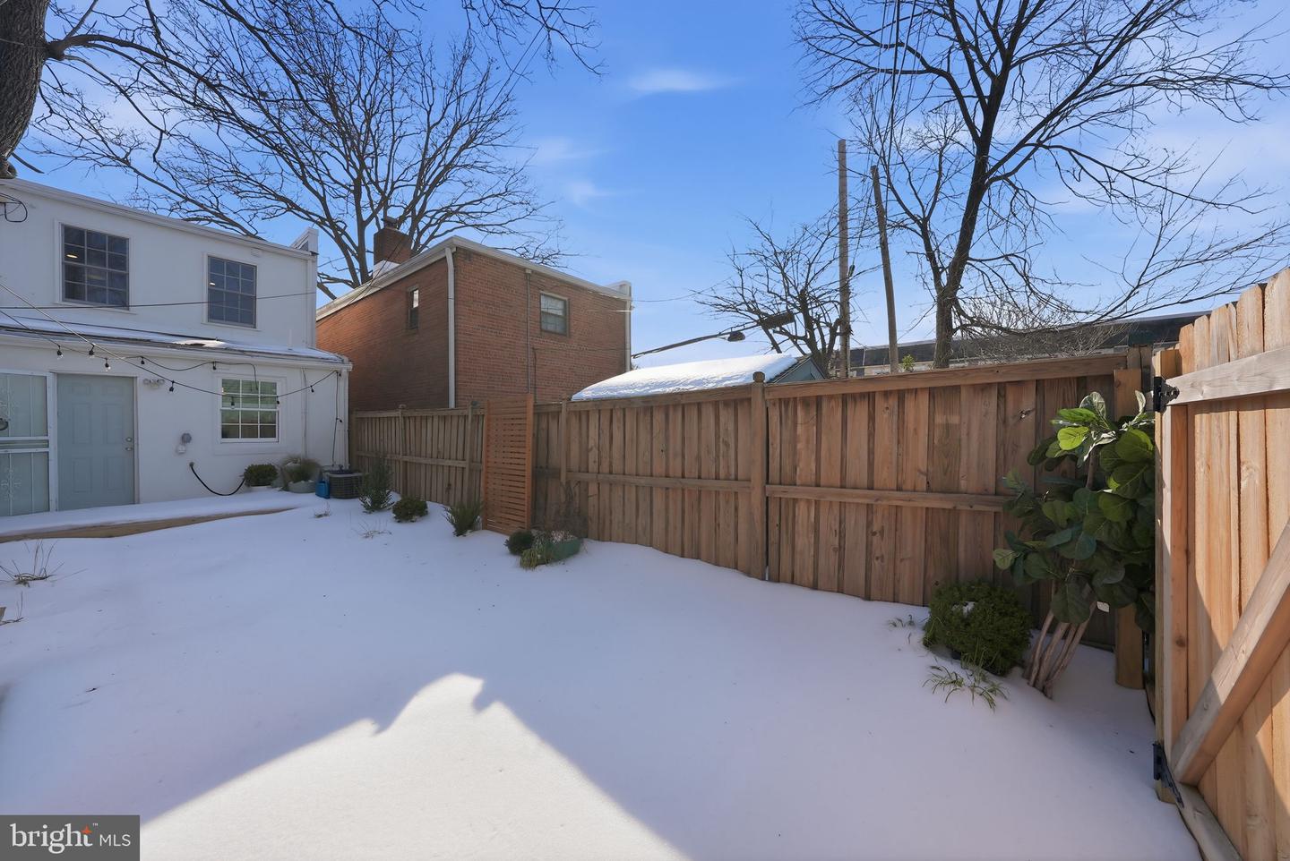 602 N ALFRED ST, ALEXANDRIA, Virginia 22314, 2 Bedrooms Bedrooms, ,2 BathroomsBathrooms,Residential,For sale,602 N ALFRED ST,VAAX2053760 MLS # VAAX2053760