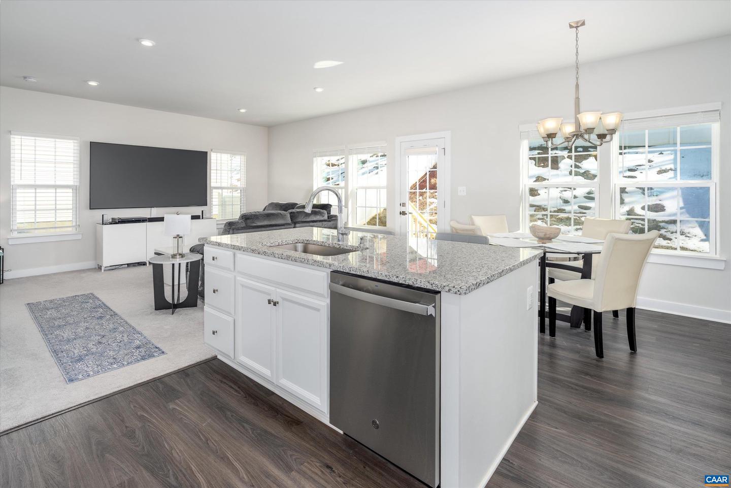 4340 SUNSET DR, CHARLOTTESVILLE, Virginia 22911, 3 Bedrooms Bedrooms, ,2 BathroomsBathrooms,Residential,For sale,4340 SUNSET DR,673002 MLS # 673002