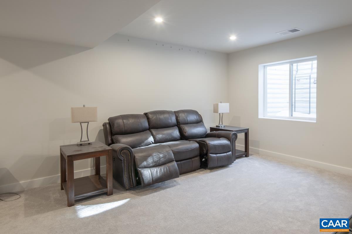 4340 SUNSET DR, CHARLOTTESVILLE, Virginia 22911, 3 Bedrooms Bedrooms, ,2 BathroomsBathrooms,Residential,For sale,4340 SUNSET DR,673002 MLS # 673002