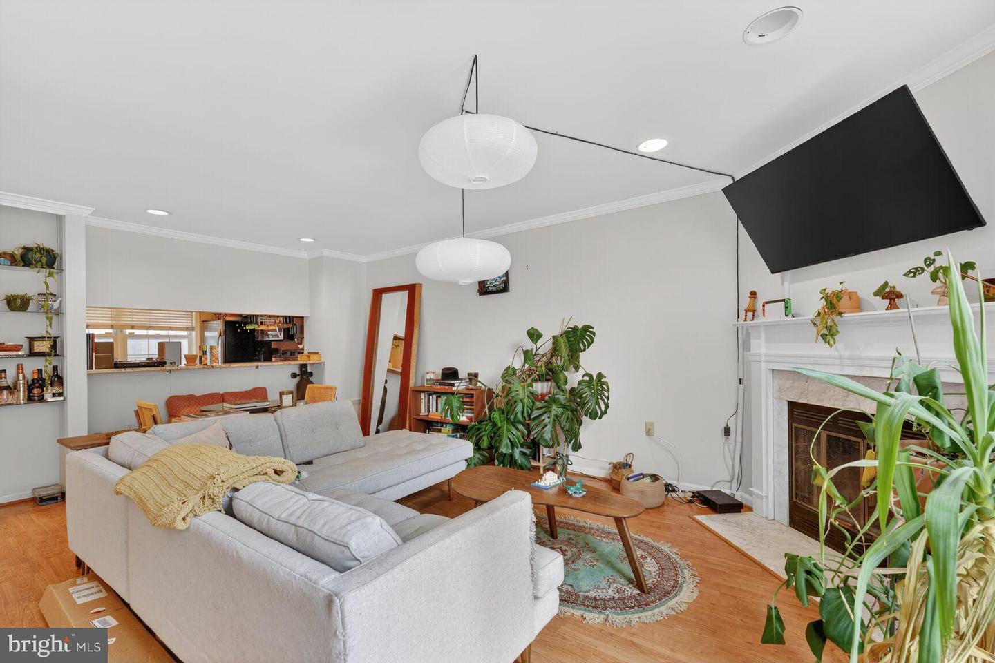 939 S SCOTT #1, ARLINGTON, Virginia 22204, 2 Bedrooms Bedrooms, 5 Rooms Rooms,2 BathroomsBathrooms,Residential,For sale,939 S SCOTT #1,VAAR2068546 MLS # VAAR2068546