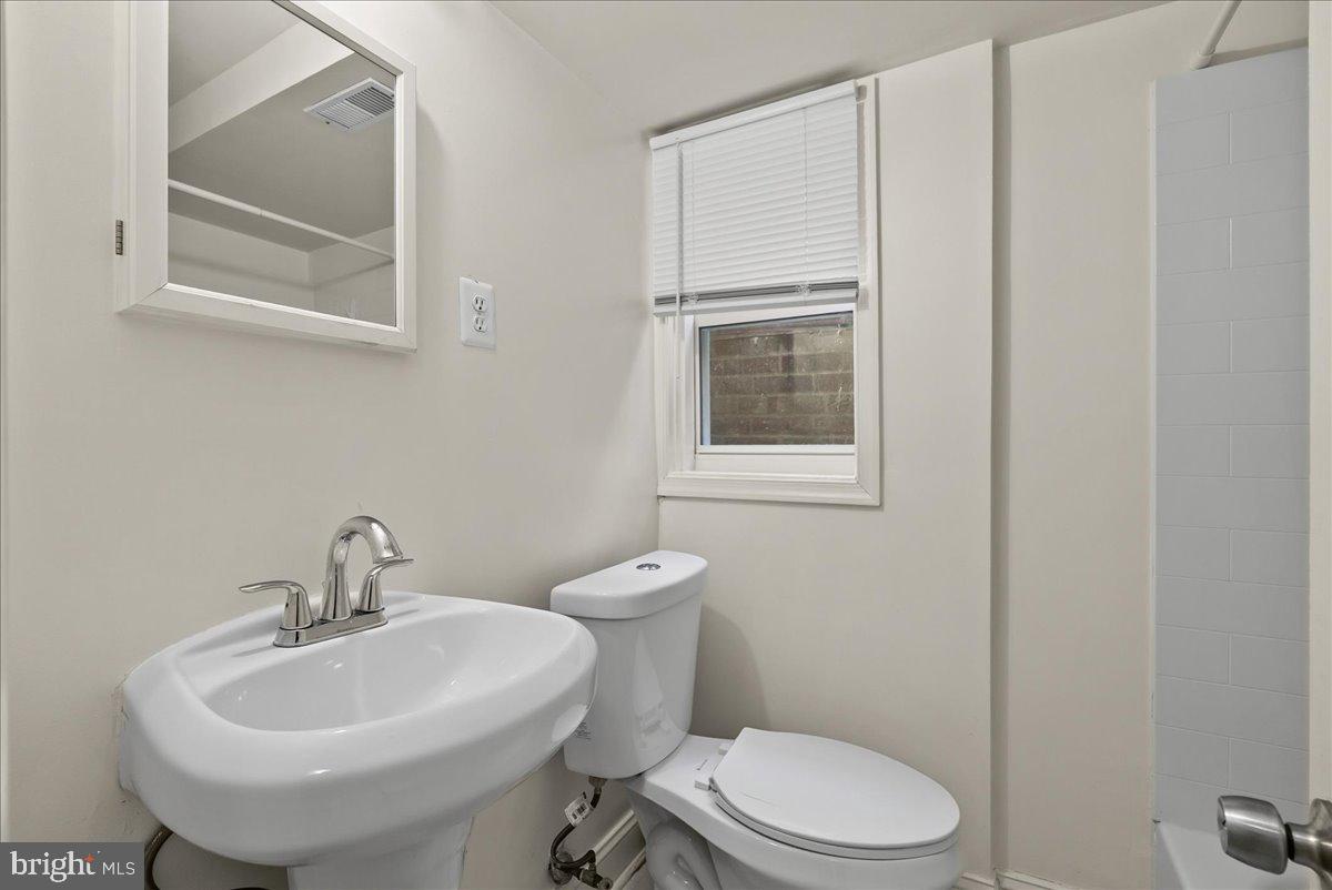 6416 BLAIR RD NW, WASHINGTON, District Of Columbia 20012, 3 Bedrooms Bedrooms, ,2 BathroomsBathrooms,Residential,For sale,6416 BLAIR RD NW,DCDC2244998 MLS # DCDC2244998