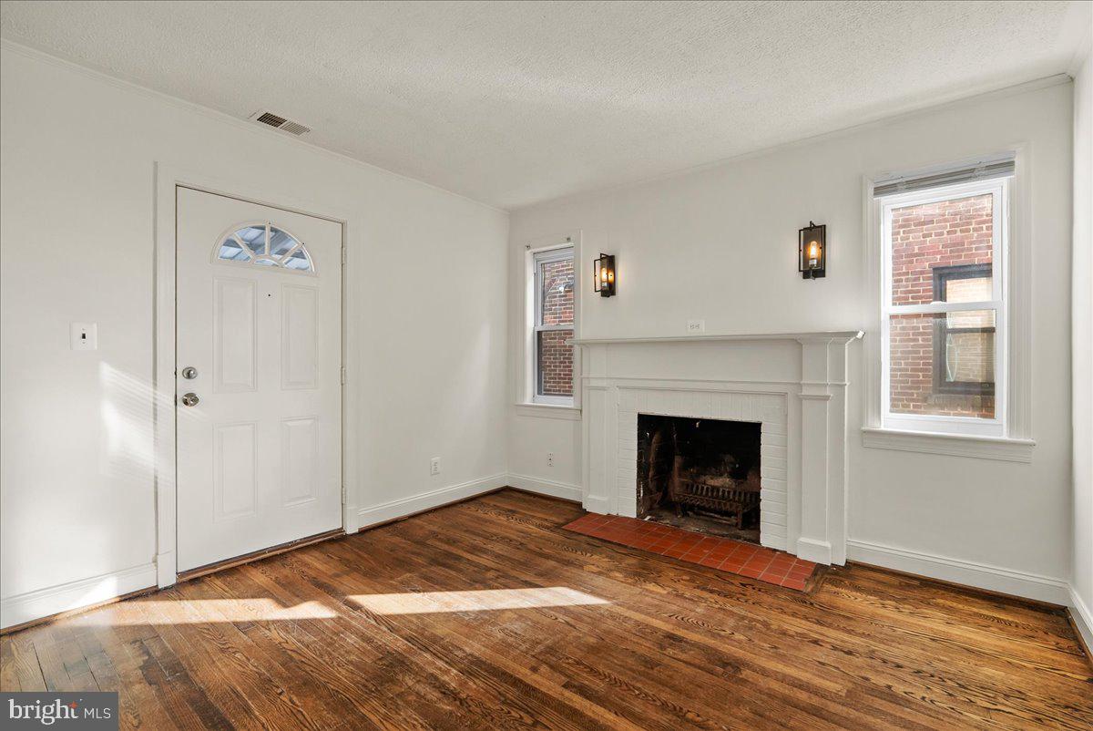 6416 BLAIR RD NW, WASHINGTON, District Of Columbia 20012, 3 Bedrooms Bedrooms, ,2 BathroomsBathrooms,Residential,For sale,6416 BLAIR RD NW,DCDC2244998 MLS # DCDC2244998