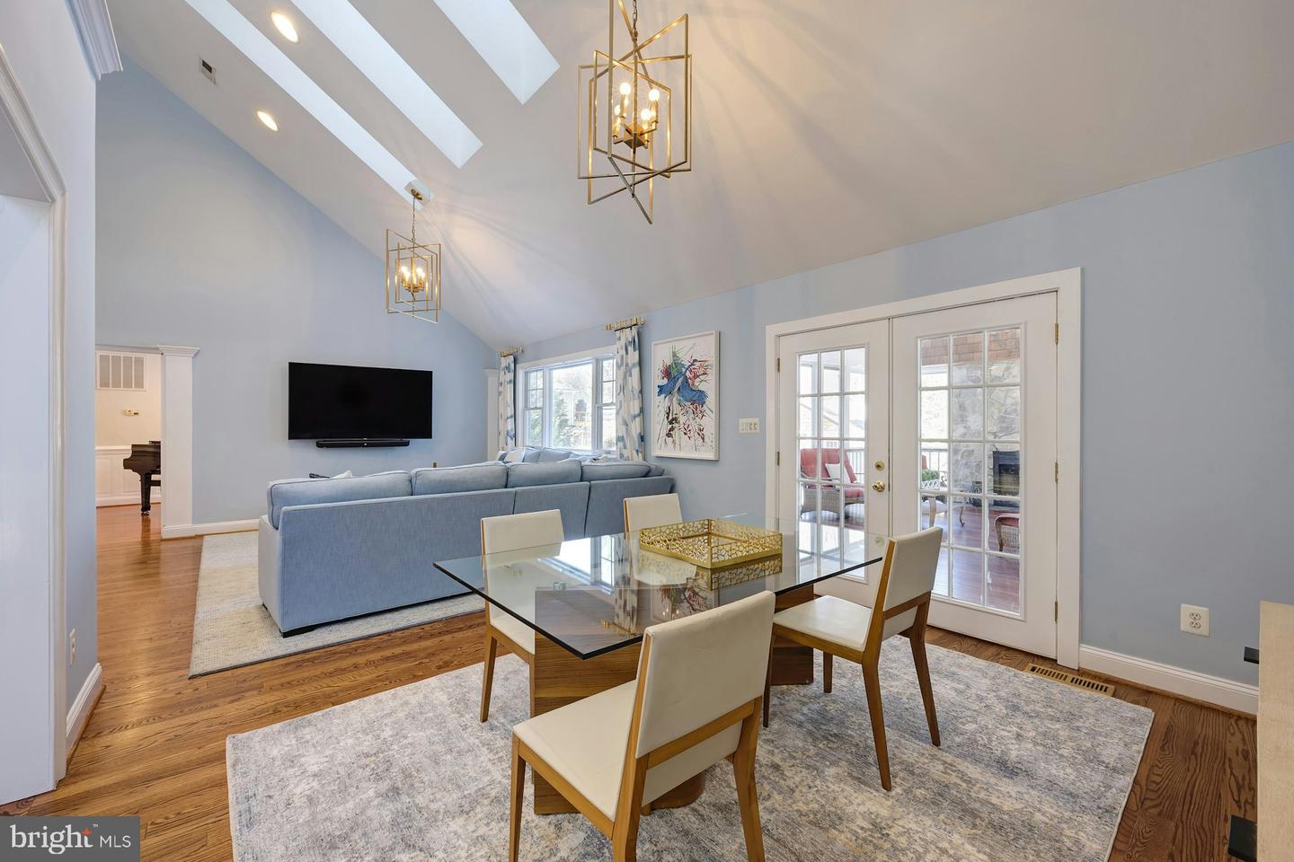 8612 MCHENRY ST, VIENNA, Virginia 22180, 4 Bedrooms Bedrooms, ,2 BathroomsBathrooms,Residential,For sale,8612 MCHENRY ST,VAFX2289568 MLS # VAFX2289568