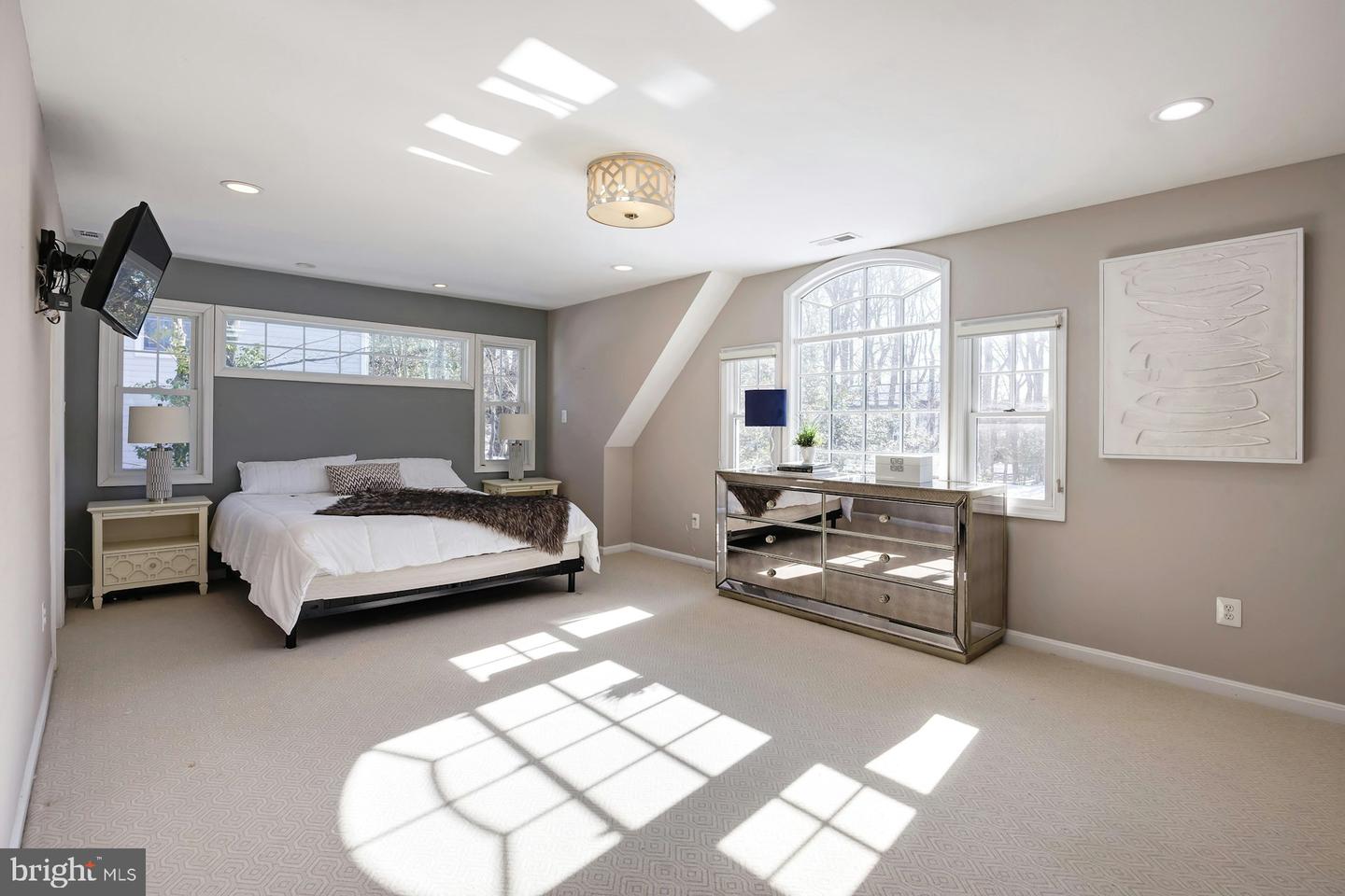 8612 MCHENRY ST, VIENNA, Virginia 22180, 4 Bedrooms Bedrooms, ,2 BathroomsBathrooms,Residential,For sale,8612 MCHENRY ST,VAFX2289568 MLS # VAFX2289568